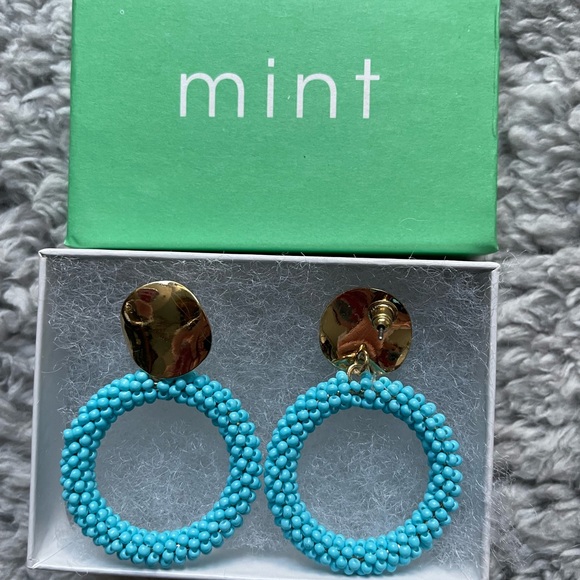 Lulu and Delilah earrings - Picture 4 of 5